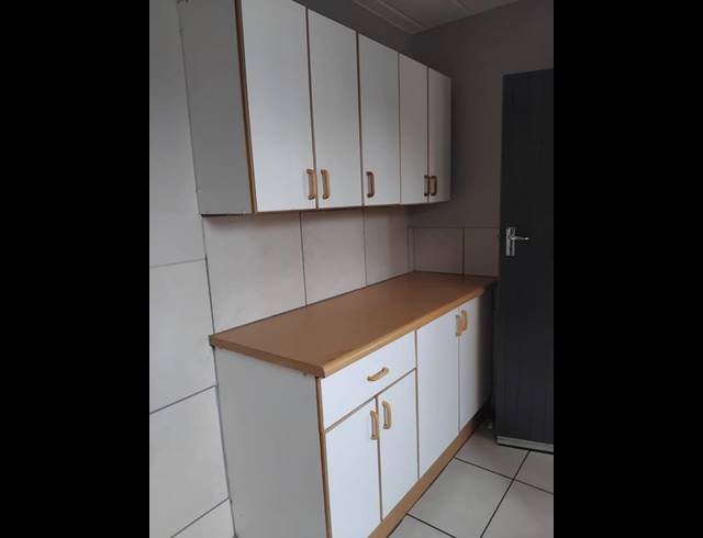 2 BEDROOM PROPERTY TO RENT IN BULT WEST